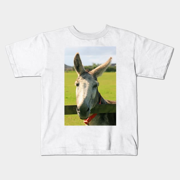 What's Going On 'Ear Then? Kids T-Shirt by RedHillDigital